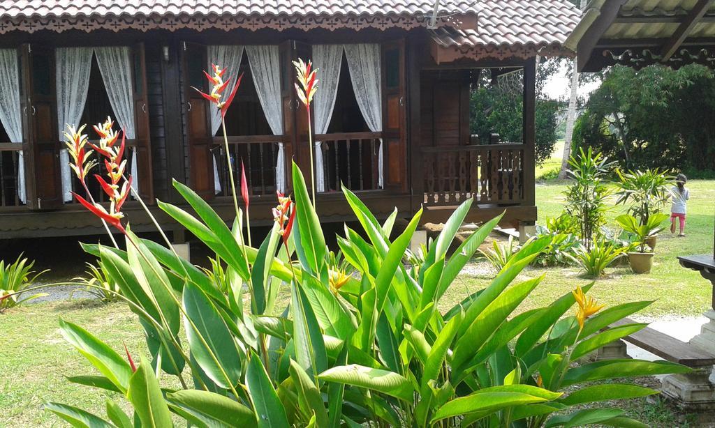 Kampung Tok Lembut Vacation Home Пантай-Сенанг Экстерьер фото